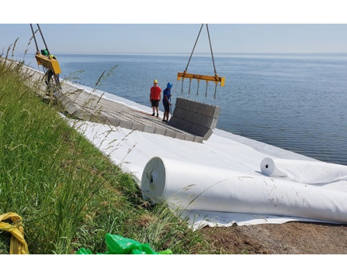 Геотекстиль голкопробивний NTB200 200 г/м², 2×50 м (білий, Італія) Геотекстиль голкопробивний NTB200 200 г/м², 2×50 м (білий, Італія)